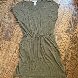 H&M BASIC SUMMER GREEN DRESS SIZE XS